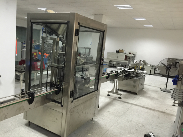 લેબલીંગ મશીન કેપીંગ line.jpg