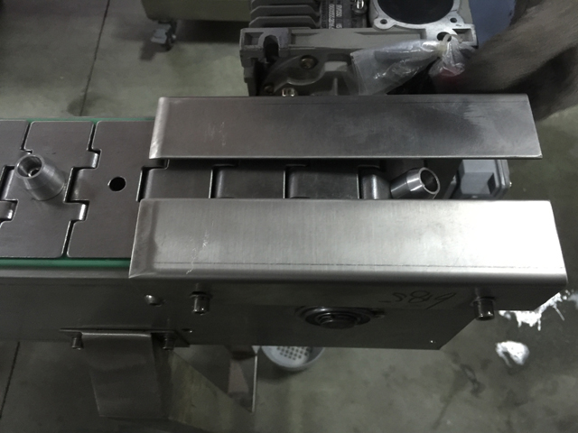 ઓટોમેટિક કેપ્સ falling.jpg