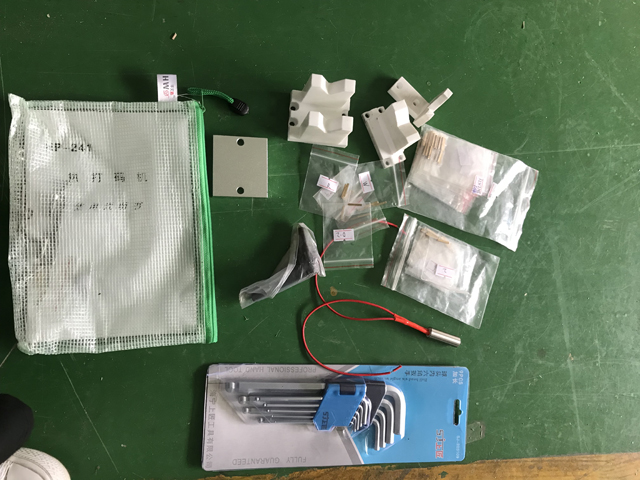 લિપસ્ટિક બોટમ labeling.jpg માટે ફાજલ ભાગો