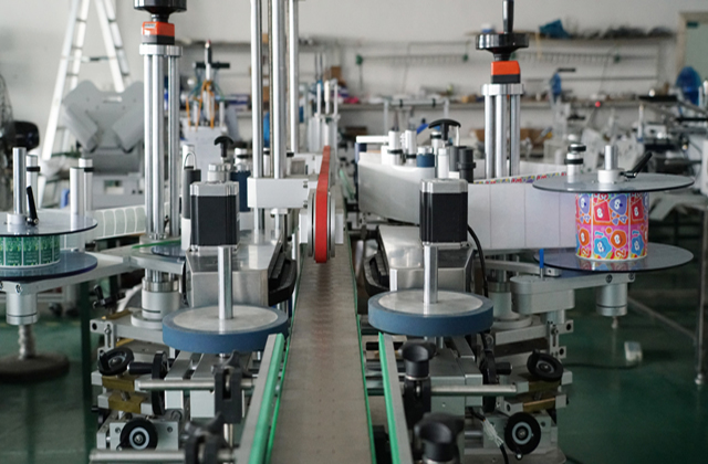 ડબલ સાઇડેડ લેબલીંગ machinery.jpg