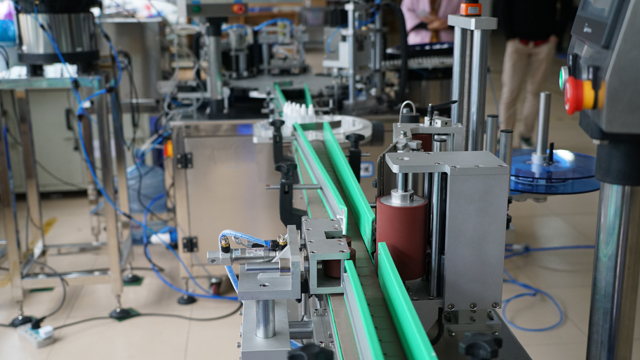 ફિલિંગ કેપીંગ labeling.jpg