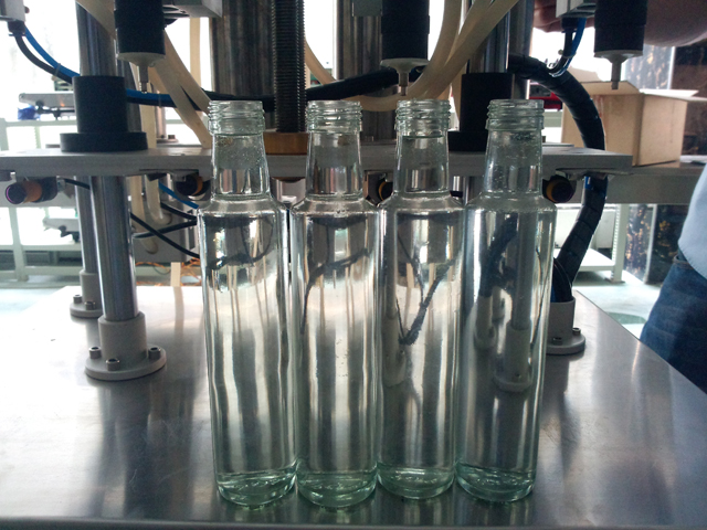 perfume bottles for overflow filling perfume.jpg ભરવા