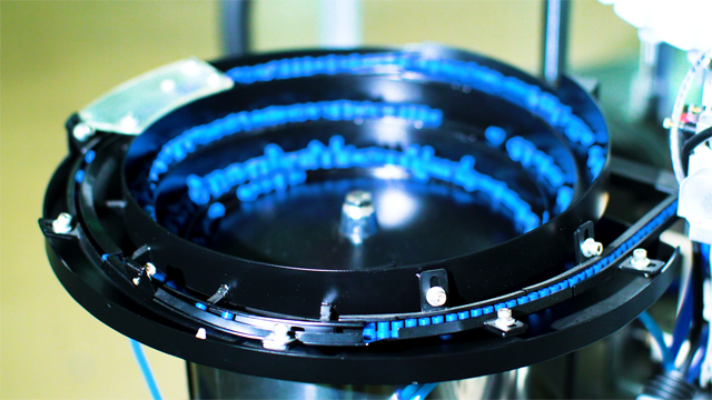 બાઉલ કેપ્સ feeding.jpg