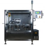 સ્વચાલિત પૂર્વ-વંધ્યીકૃત ઇન્જેક્ટર સિરીંજ ફિલિંગ પ્લગિંગ સીલિંગ મશીન