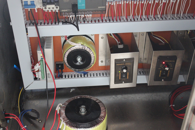 આંતરિક મશીન electronic.jpg