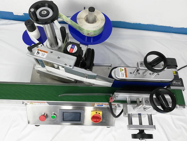 ટેબલટોપ લેબલર