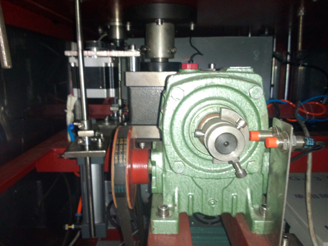 internal tubes filling sealing machine ટ્યુબ ફિલર સીલર સેમી ઓટોમેટિક.jpg