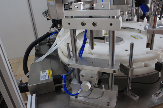 ફિલિંગ ટ્યુબ.જેપીજી