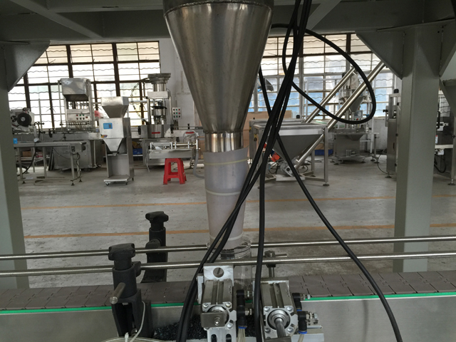 ગ્રાન્યુલ્સ filler.jpg માટે નોઝલ ભરવા