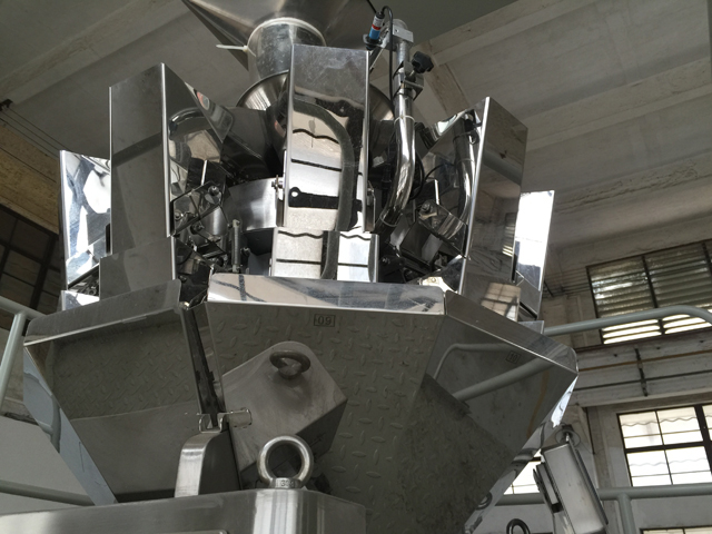 સામગ્રી feeding.jpg માટે મલ્ટિહેડ