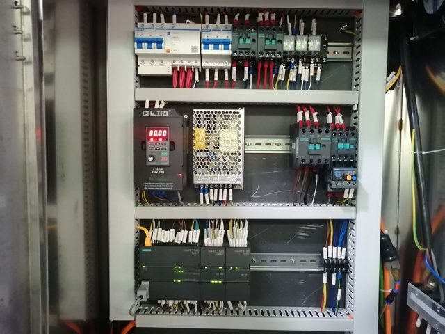 મિક્સિંગ હીટર સાથે 12 હેડ ફિલિંગ મશીન (2).jpg