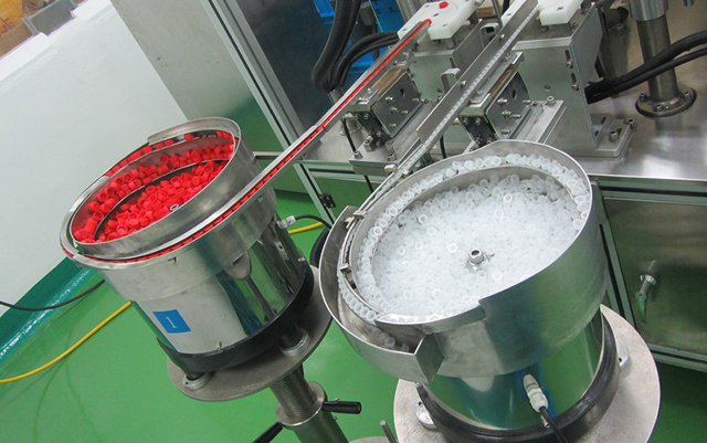 caps feeding bowl.jpg