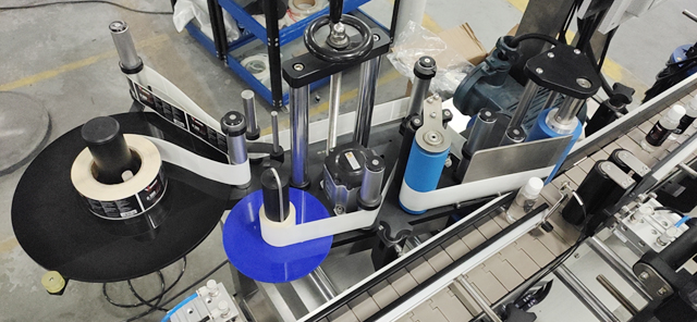 લેબલીંગ સ્ટીકર મશીન.JPG