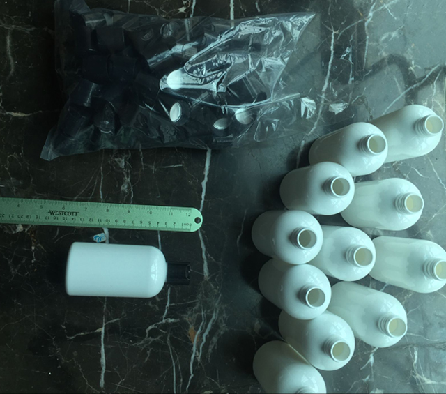 બોટલના નમૂનાઓ એન્ડ્રુ સ્ટોન 20160504 (5).jpg