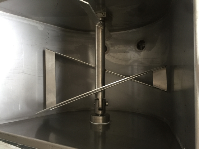 air guage for filling machines connected with air compressor ચોક્કસ ફિલિંગ વોલ્યુમ.jpg માટે એર ગેજ