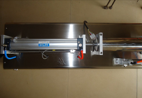 good quality liquid filling machines મશીન.jpg ભરવા માટે સિલિન્ડર