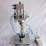 સેમી ઓટોમેટિક ન્યુમેટિક ડેસ્કટોપ પરફ્યુમ ગ્લાસ બોટલ ક્રિમિંગ મશીન