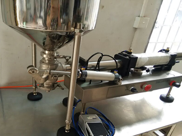 ફિલિંગ મશીન.jpgનું ચિત્ર