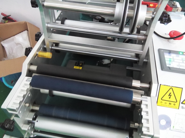 ઈન્જેક્શન needle.jpg માટે લેબલિંગ મશીન સેમી ઓટોમેટિક