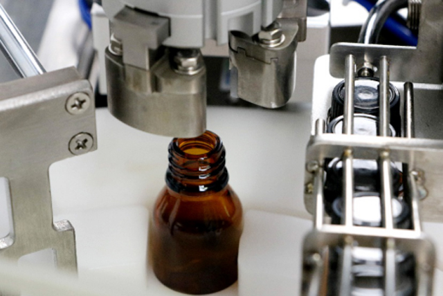 તેલની બોટલો ભરવાનું મશીન tabletop.jpg